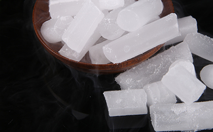 食品干冰銷售商告訴您食品干冰的使用注意事項(xiàng)